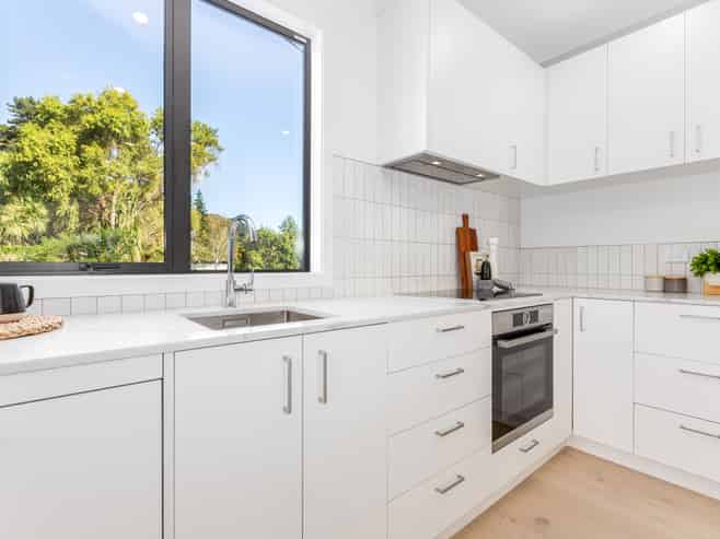 4/323 Riverside Drive, Waterloo