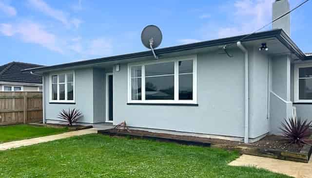 10 Charles Street, Feilding