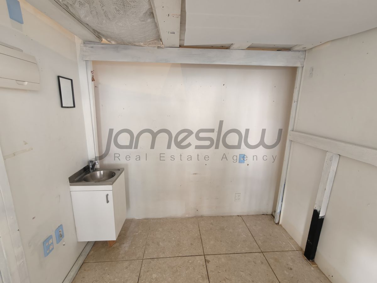 Own Your Retail Spot on Queen Street - Vista 5