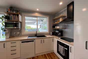 82 Glen Marine Parade, Glendene