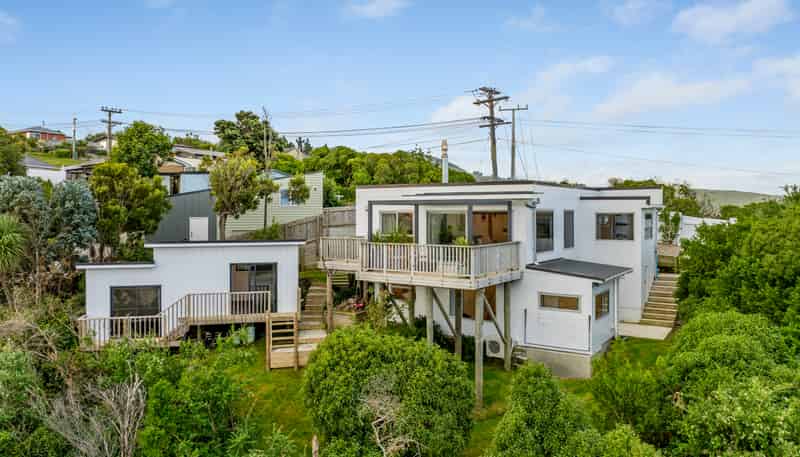 4 Scroggs Hill Road, Brighton