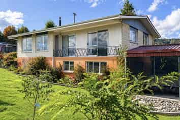 7 Crampton Road, Reefton