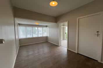 13 Lloyd Ave, Mount Albert