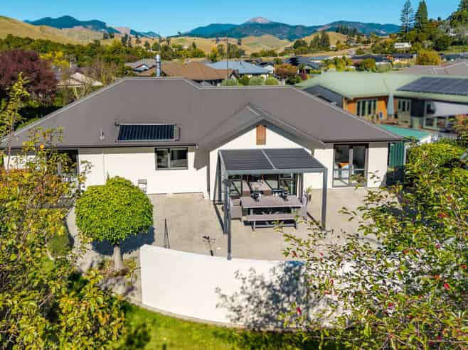 2 McCrae Street, Wakefield