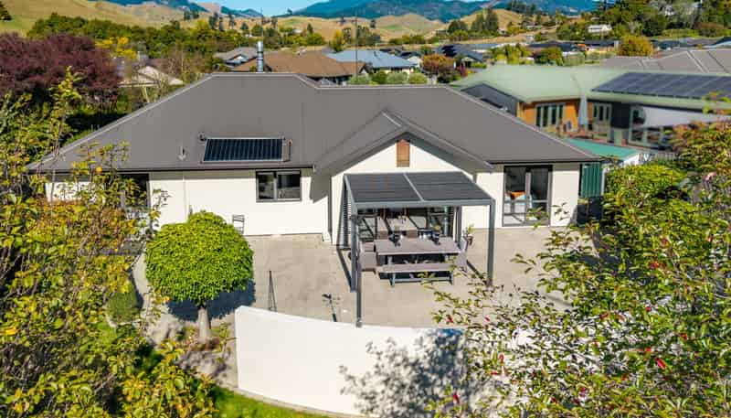 2 McCrae Street, Wakefield