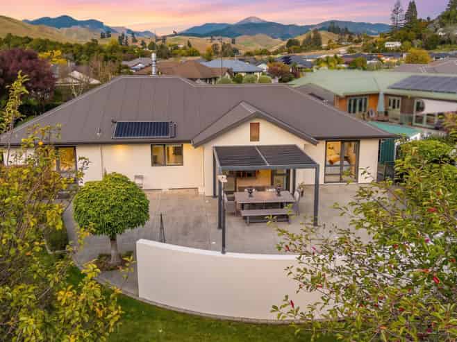 2 McCrae Street, Wakefield