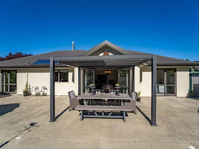 2 McCrae Street, Wakefield