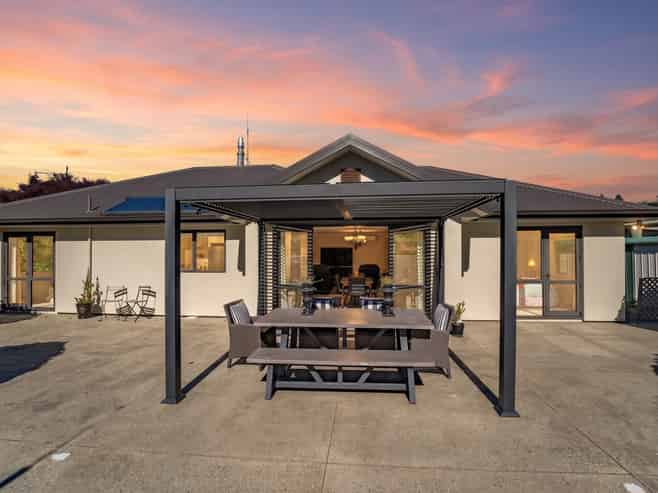 2 McCrae Street, Wakefield