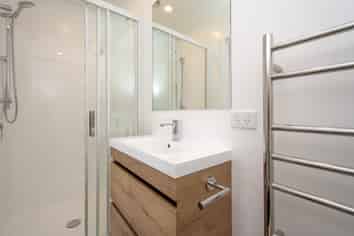 2/20 Whiteleigh Avenue, Addington