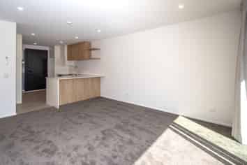 2/20 Whiteleigh Avenue, Addington