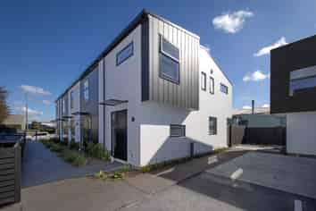 2/20 Whiteleigh Avenue, Addington