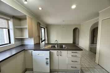 10 Jill Teresa Crescent, Bucklands Beach