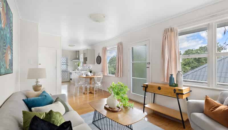 1/182 Carrington Rd, Mount Albert