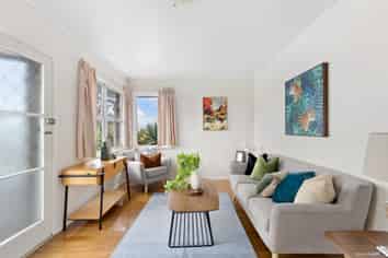 1/182 Carrington Rd, Mount Albert