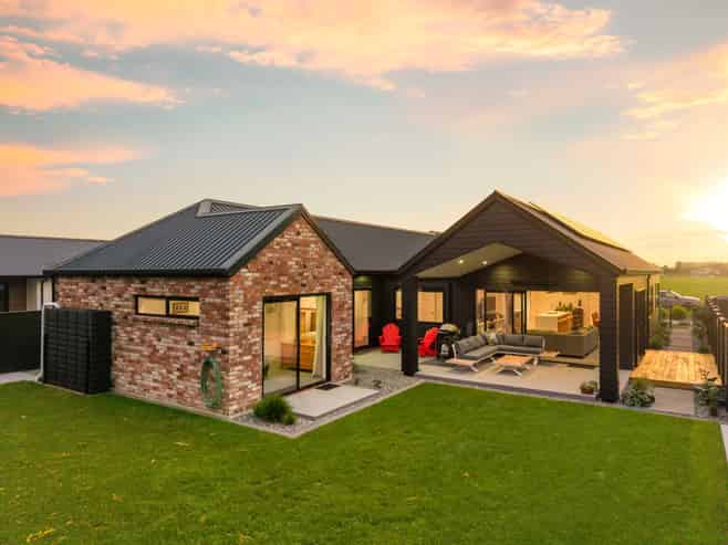 90 Hugo Shaw Drive, Cambridge