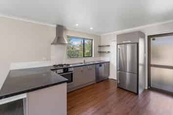 17C Martin Avenue, WAKEFIELD