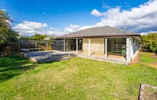 17C Martin Avenue, WAKEFIELD