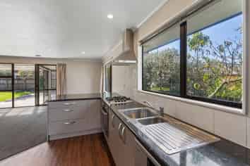 17C Martin Avenue, WAKEFIELD