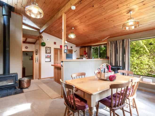 15 Rata Street, Tennyson Inlet