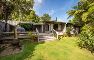 15 Rata Street, Tennyson Inlet