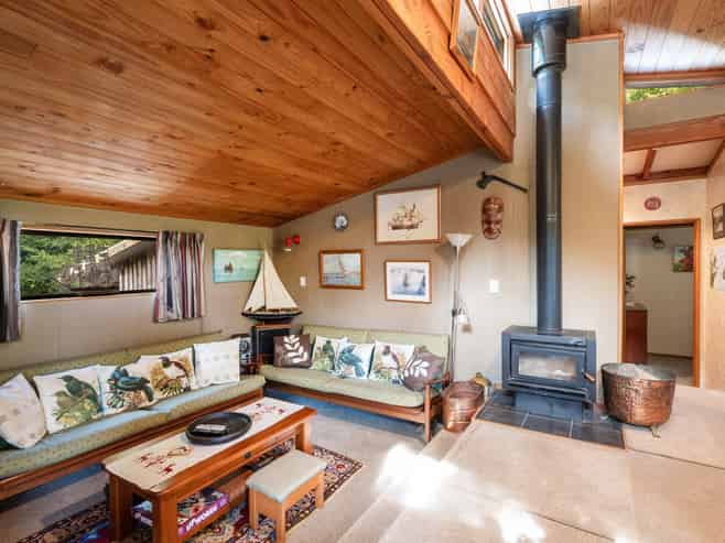 15 Rata Street, Tennyson Inlet