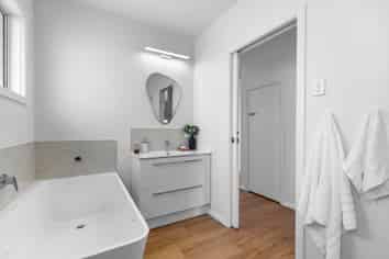 60 Wallath Road, Westown