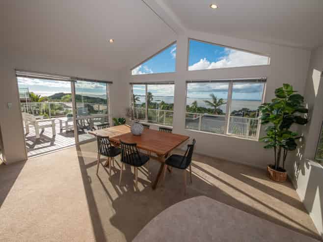 11 Christine Drive, Coopers Beach