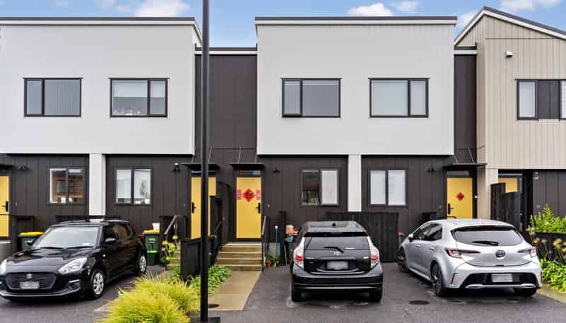 9 Oranga Drive, Westgate