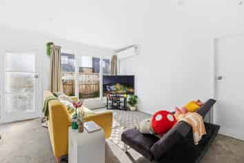 2/43 Cameron road, Hamilton East