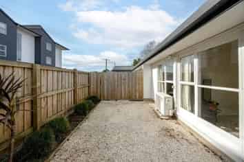 2/43 Cameron road, Hamilton East