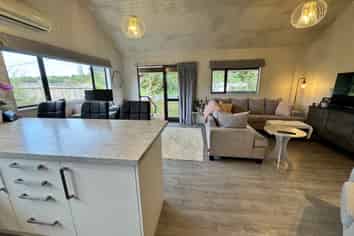 60 Rata Road, Raumati Beach