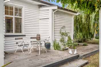 2 High Street, Hawarden