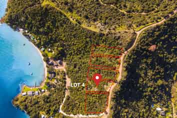 116 Hunterville Road, Waiheke Island
