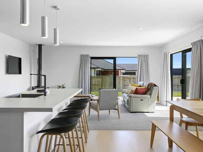 32 Raupo Crescent, Wharewaka