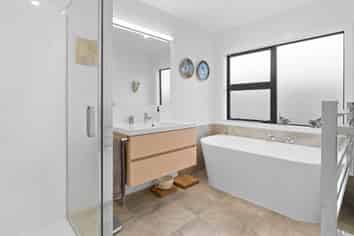 6 Kingi Te Ahoaho Place, Otaki