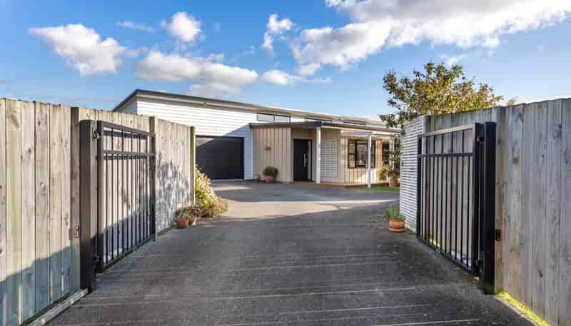 6 Kingi Te Ahoaho Place, Otaki