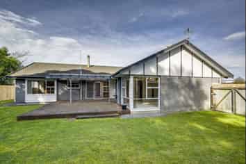 4 Alley Place, Taradale