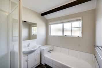 4 Alley Place, Taradale