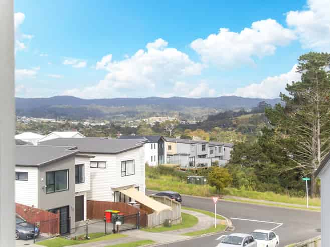 21 Mamuku Drive, Massey