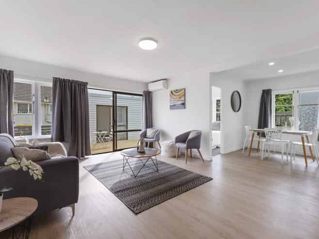 2/8 Fisher Crescent, Otara