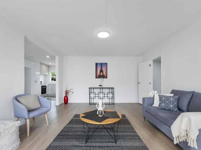 2/8 Fisher Crescent, Otara