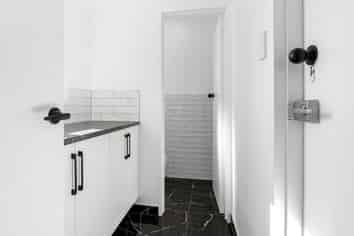 320 Memorial Avenue, Burnside