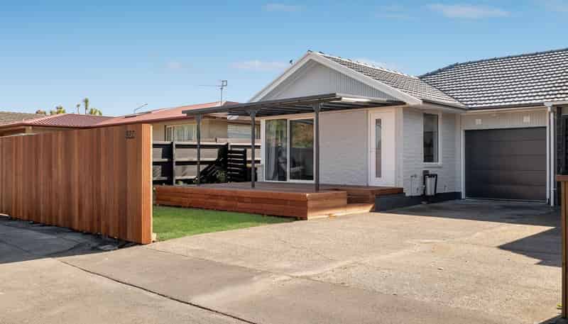 320 Memorial Avenue, Burnside