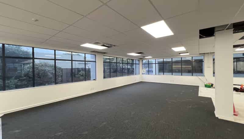 Whole Buil/19 Lambie Drive, Manukau