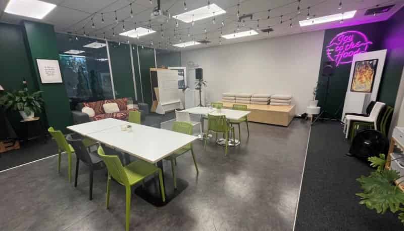 Ground Flo/2 Osterley Way, Manukau