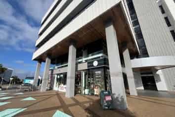 High Profile Ground Floor Office