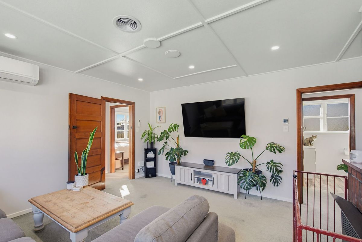 Sun and Simplicity on Normanby Street - Widok 6
