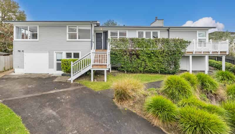 12 Bayside Avenue, Te Atatu Peninsula
