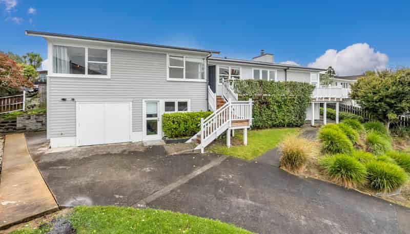 12 Bayside Avenue, Te Atatu South