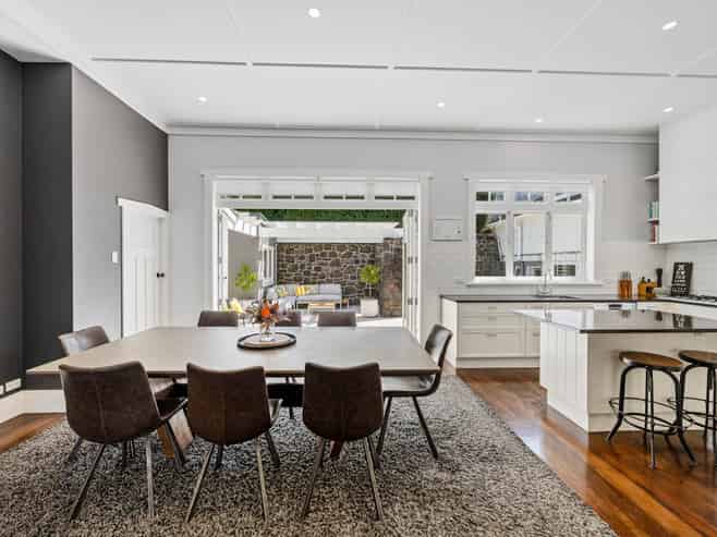 15 Buckley Road, Epsom